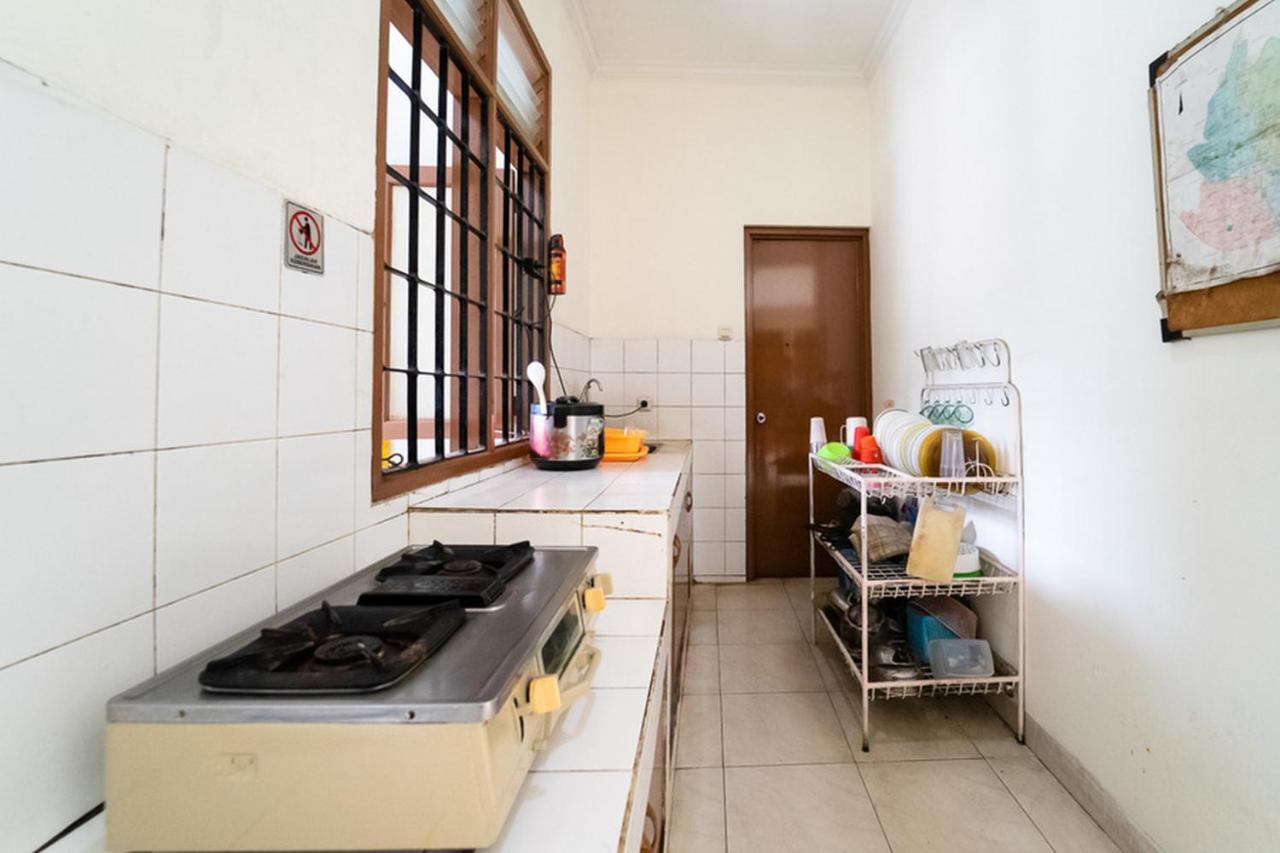 Koolkost Near Padjadjaran University - Minimum Stay 6 Nights Бандунг Екстер'єр фото