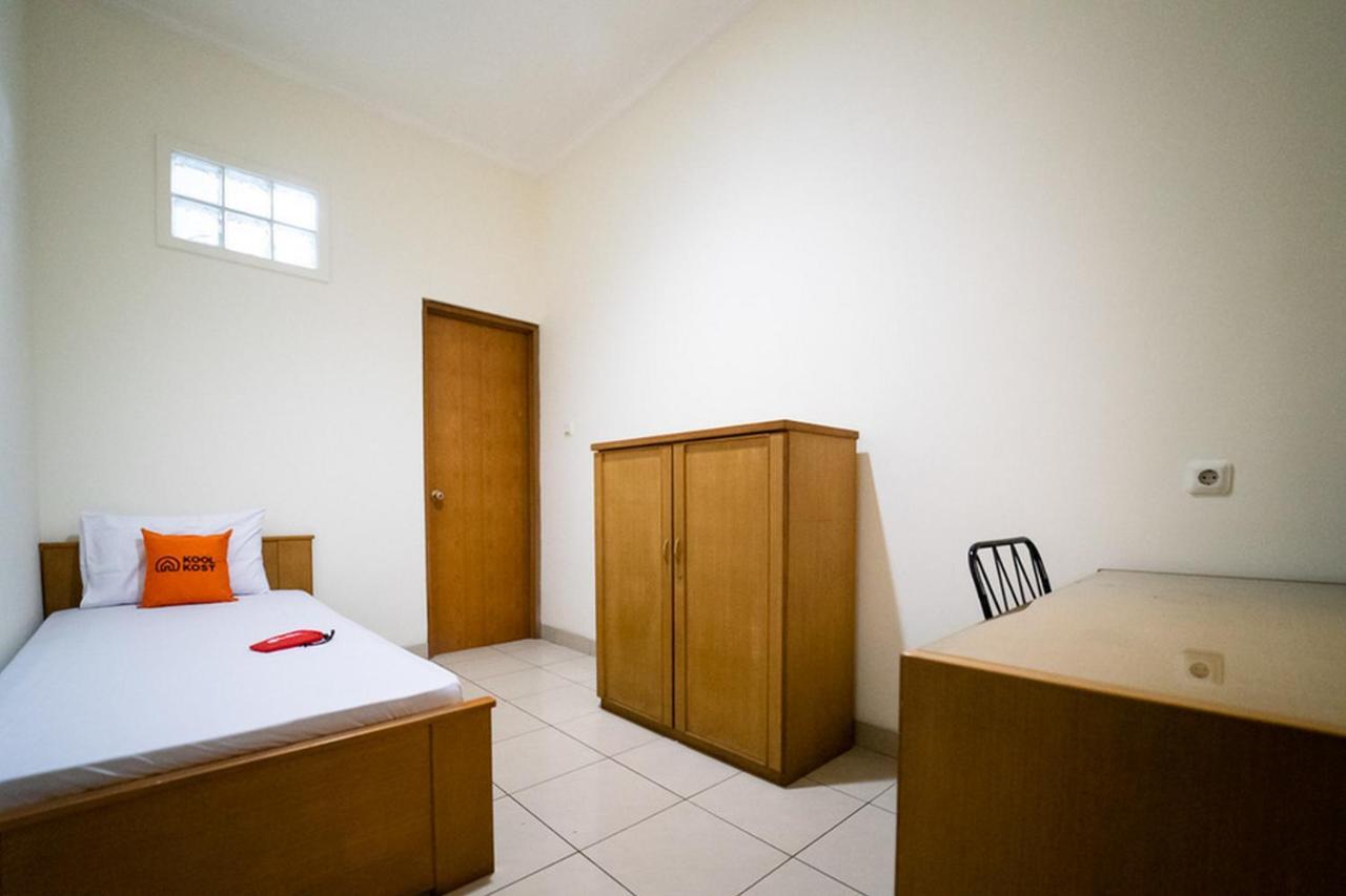 Koolkost Near Padjadjaran University - Minimum Stay 6 Nights Бандунг Екстер'єр фото